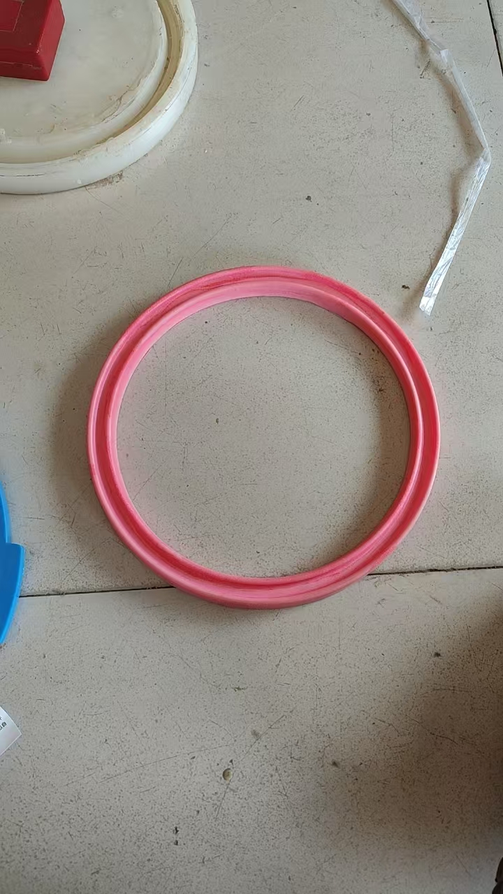 除塵濾筒端蓋膠在化工廠中的關鍵應用