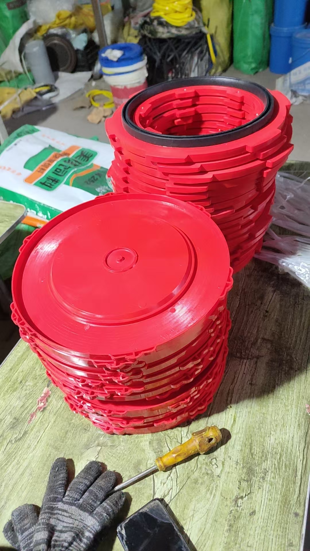 深入探討濾芯材料的表面改性方法及優(yōu)勢(shì)